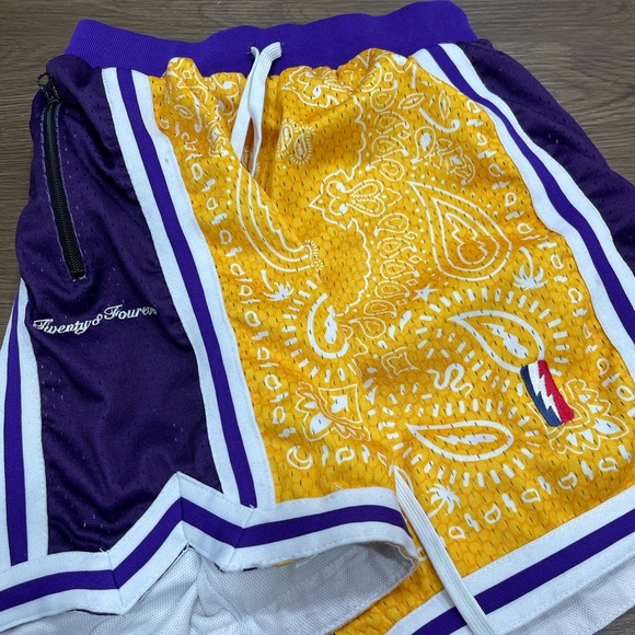 Collect & Select LA Lakers Kobe basketball Shorts - Picture 2 of 5